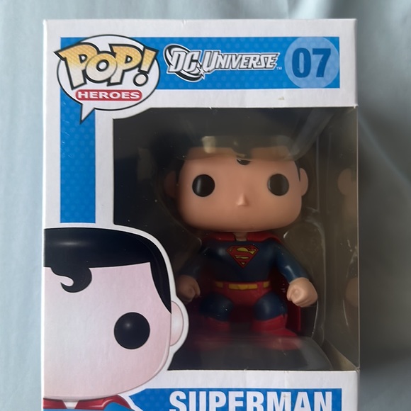 Funko POP Superman 07 Vinyl Figurine- DC Universe - Picture 2 of 6